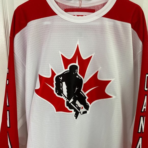 CCM Canada Hockey Jersey Size L - Picture 4 of 11